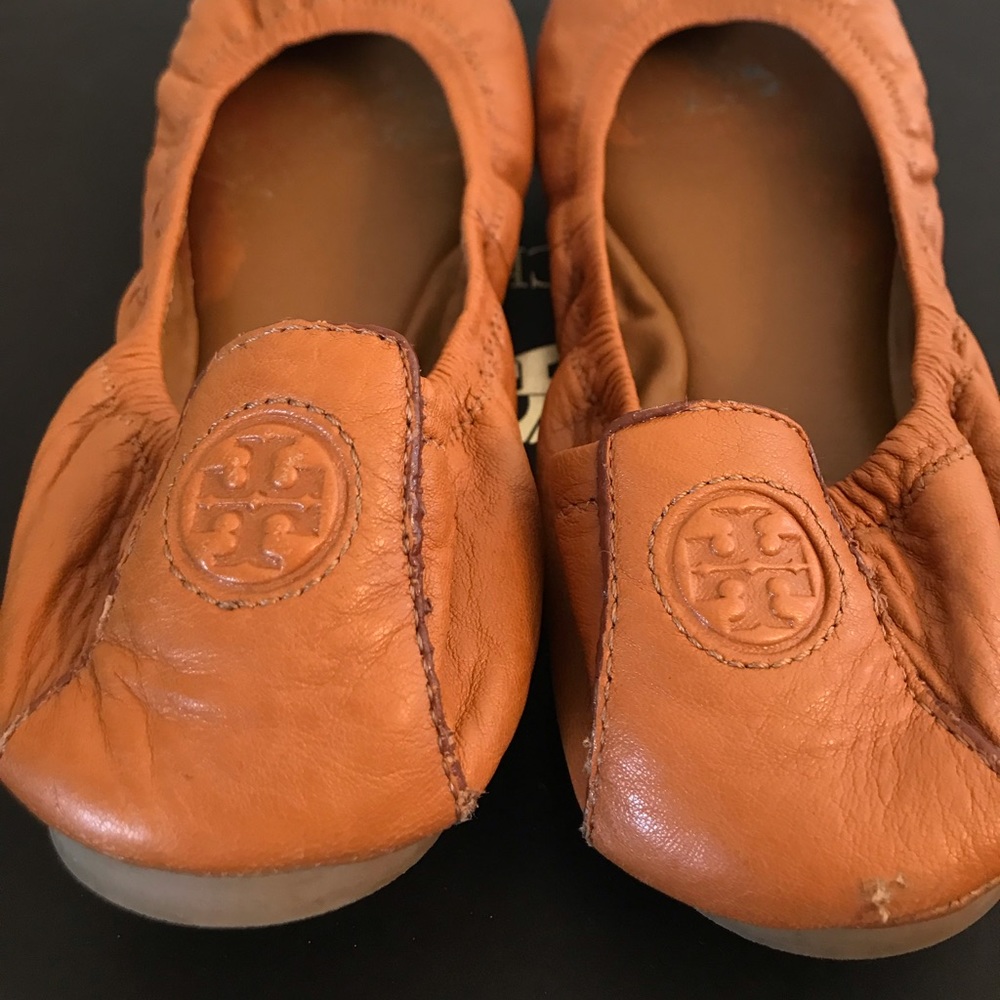 Tory Burch tan leather ballet flats